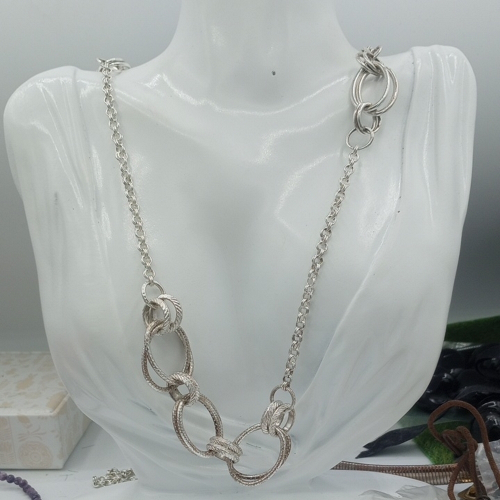 Banana Republic Elegant Silver Tone Chain Necklace 38 Inch N402